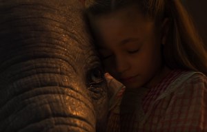 Jetez un premier coup d'œil sur le remake de Dumbo par Tim Burton - Hollywoodpq.com