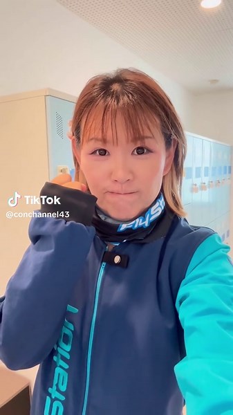 FLY Station: 次世代型エンターテイメントの体験