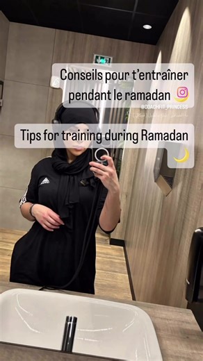 🔴Jeûner n’est pas incompatible avec progresser. Je m’entraîne à jeun tte l’année, MAIS si tu n’as pas l’habitude accepte que tu n’auras pas tes meilleurs gains durant ce mois. Choisis tes priorités. 🔴L’idéal est de diminuer le nombre d’exercices ou de répétitions, mais si tu n’arrives pas à garder les mêmes charges alors diminue les ! 🔴Tu as faim c’est normal, c’est désagréable mais tu détoxifie ton corps 🔴Évite les bombes caloriques sans intérêt. Et priorise ton apport en protéines et en gl