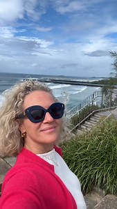 A S H P O L L A R D | Whipped this reel up to tease you all! 🤣 I’ll get some epic content tomorrow and show you what we all get up to. Meantime, I’m off to dinner! 💋 | Instagram