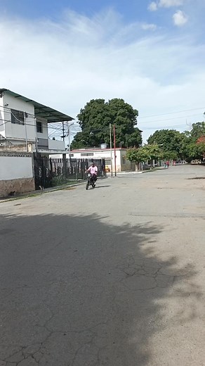 1.1M views · 33K reactions | Abracemos la vida y cuidemosno de vivir malas experiencias para nosotros y nuestra familia.#venezuela #CreandoConciencia#Maracay#Aragua @barberbionico @andynjc_oficial | Richard Mardo | Facebook