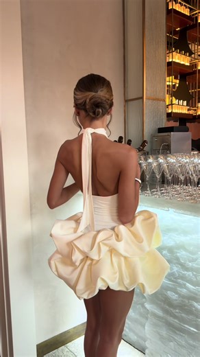 Мой must-have для волос! Limba Cosmetics Spray Glance: Golden Hour 🌅 — артикул: 19000387957 Midnight Ember 🍒🌹 — артикул: 19000387958 Dawn Horizon 🍑🌿 — артикул: 19000387956 Термозащита и крутые ароматы! Все можно купить в ЗЯ