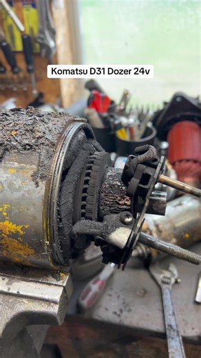 Komatsu D31 Dozer 24v Starter Replacement Guide