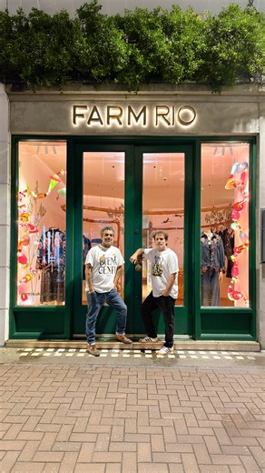 FARM Rio on Instagram: "For the first time, we’re taking our long-time partners @pirilamposdoplaneta beyond Brasil, making the holiday season shine brighter with purpose. Together, we’ve turned light, art, and discarded materials into luminous installations around the world, from Casa FARM in Rio to Soho in New York and Carnaby in London. Reinterpreting classic holiday lights through the lens of Brazilian art and craftsmanship, each installation celebrates creativity, color, and connection, tran