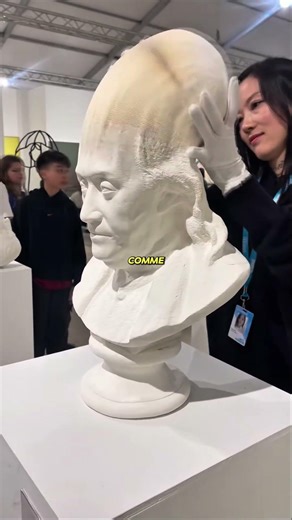 Cette sculpture se détruit dès qu’on la touche