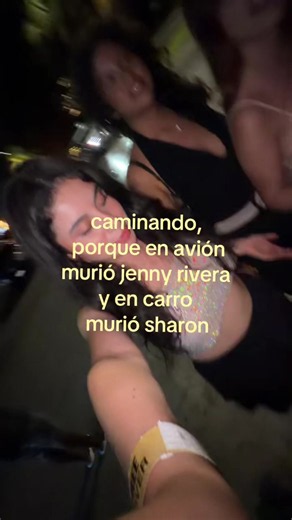y para completar los 10k pasos y así 🙉 #sharon #paravosve #jennyrivera #ecuador #caminar