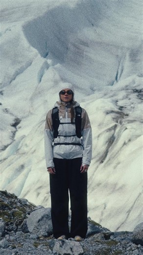 界外之境 以好奇驅動自己,以創造回應召喚 借助 The North Face® HKe 系列的前沿科技 於自然中拓展全新視野 打造兼具設計美感與專業性能的裝備 Worlds Beyond. Driven by curiosity. Called to create. Expand your perspective in nature with the visionary tech of The North Face® HKe, creating an artistic dimension of performance gear. #TheNorthFaceHK #NeverStopExploring #WorldsBeyond | The North Face Hong Kong