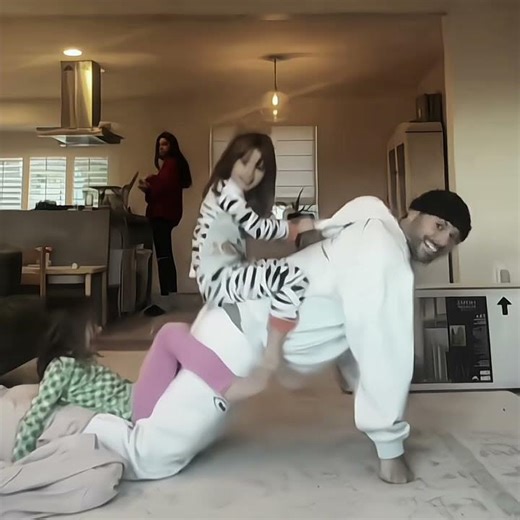 تبعد عني ماأظن H 🌷💋 #اكسبلور #foryou #لايك #gaming #freefire #تصميم_فيديوهات #ترند #تصميمي #cute