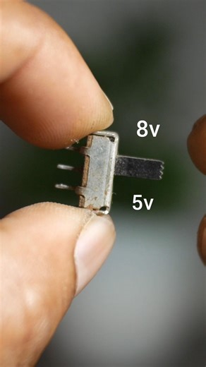யாரும் சொல்லாத எலக்ட்ரானிக்ஸ் சீக்ரெட்! 💡 8V & 5V Regulator DIY Tamil #experiment #shortsfeed