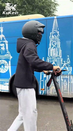 🛴💨 Boy on a mission. KuKirin G2 on the open road. #kukirin