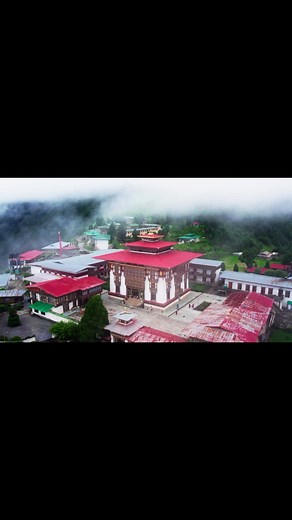 🌈✨ Explore East Bhutan in 4K: A Colorful Journey to Mongar with Truly Bhutan ✨🌈 Embark on a visual feast with Truly Bhutan as we bring you the vibrant hues and breathtaking landscapes of Mongar, East Bhutan, like never before - all in stunning 4K resolution. 🏞️🎥 #MongarIn4K Why Mongar is a Must-See with Truly Bhutan: Vibrant Vistas 🌄: Discover the lush greenery and rolling hills of Mongar, each frame a masterpiece, color-graded to perfection for your viewing pleasure. Cultural Richness 🎭: 