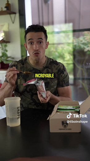 Je mange une vraie ration de combat de la légion étrangère 🇫🇷