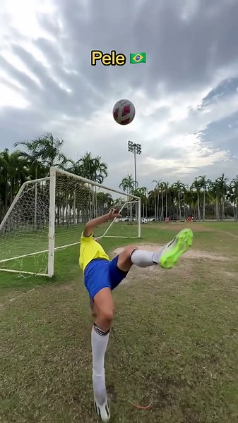 Ranking the Greatest Brazilian Legends in Football