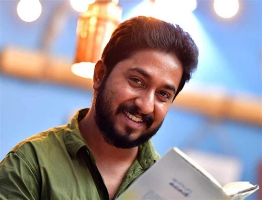 Vineeth Sreenivasan Wiki, Age, Wife, Family, Biography & More - WikiBio