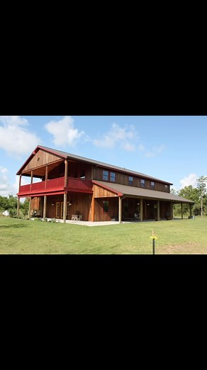 We are in our feels today! This is our beloved model home the way it was when we were raising babies in it! It’s now updated and ready to make its new debut BUT first we want to pay homage to the memories we made here and how much we LOVED living here! It is now a vacation rental, you can look up the link on @airbnb under Willowynn Farm! Newly renovated to 7 bedrooms and 6 bathrooms with all the newest amenities to show off Barns and Buildings attention to detail and amazing craftsmanship! Come 