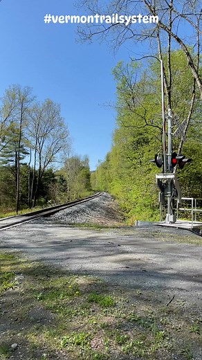 Freight train art Vermont rail system with a Kansas southern grain car #trains #locomotive #vermontrailsystem #vermont #railroadcrossing #trainspotting #trainspotter | Timmy Lawton Jr.