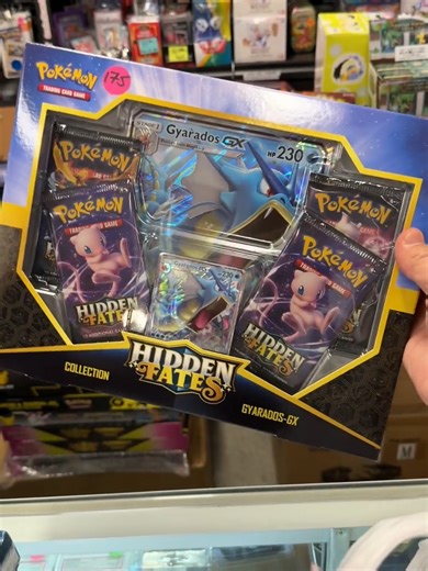 Hidden Fates Gyarados Collection Box Review