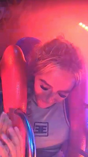 Pretty Girl try slingshot ride and Going up and down 😍 #slingshotride #slingshotclub #slingshotslr #reelsviral #reelfb | Sling-up