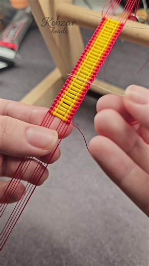 Simple beaded bracelet for beginners with bugle beads. Do you like this idea?