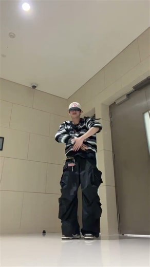 Good-night Kiss - Jun Hyo Seong // Dance cover #aoiskadi