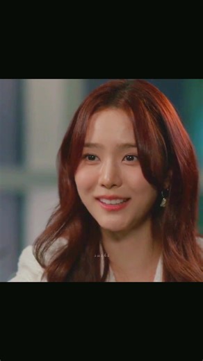 Bản tình ca này chạy trong đầu em mỗi khi đến cảnh quay của chị. Nếu chị Min Hyorin là nàng thơ của anh Taeyang; chị Yoo Se Hee là nàng thơ của anh thẩm phán Lee Han Young rồi. Vậy chị bé xinh đẹp Oh Se Young sẽ là nàng thơ của mình ^^ Chị có biết rằng chị xinh đẹp lắm không chị ơi! Sao mà xinh như vậy, gato quá đi. Chị ơi, hay là mình cưới nhau luôn được không? Mn nhớ fl ủng hộ wattpad hunterbabyr87 của mình nha. #thejudgereturns #ohseyoung #yoosehee #fyp #kdrama