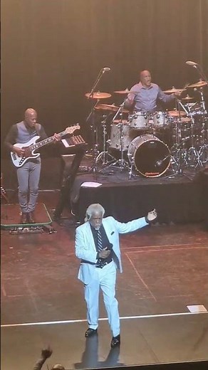 Billy Ocean Live Melbourne Loverboy 2023 #billyocean #melbourne #concert #live #2023 #shorts