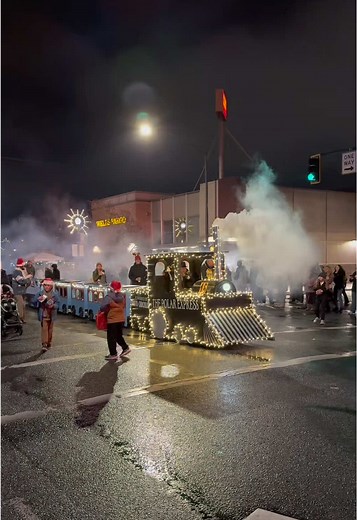 Polar Express Parade Float: A Christmas Tradition