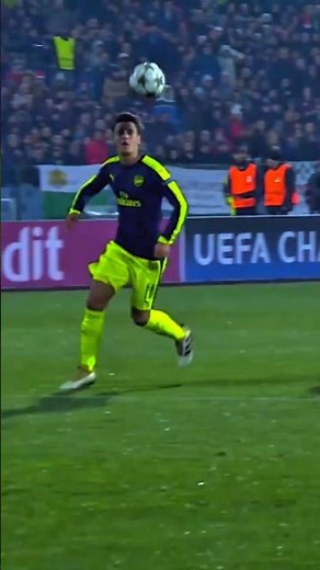 MESUT OZIL’S LEGENDARY SOLO GOAL vs LUDOGORETES ⚽️| PURE MAGIC 🪄