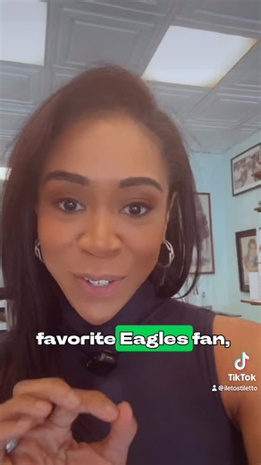 Christie Ileto TV on Instagram: "#POV: Super Bowl celebration banner bags + game worn jersey ornaments = elite fandom! The REALEST does it again! 🎄🏈🤗"