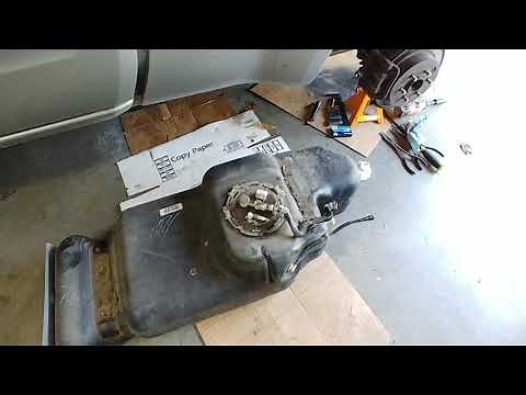 2007 Nissan Frontier fuel tank / pump removal overview