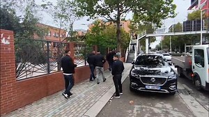 Sherr i dhunshëm në gjimnazin “Ibrahim Rugova” në Kamëz, plagosen me thikë dy nxënës - Tv Klan