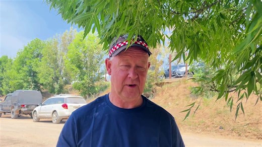 'It was burning away': CFA volunteer fights fire as his house burns