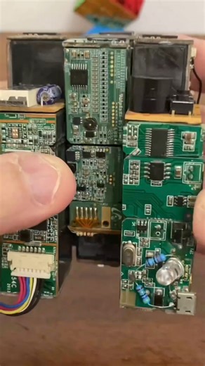 390K views · 2.5K reactions | Apresentando o cubo mágico baseado em Arduino! 烙里 Uma combinação incrível de programação e resolução de puzzles. #Arduino #CuboMágico #Tecnologia #Inovação #Robótica #DIY | Prototipando | Facebook