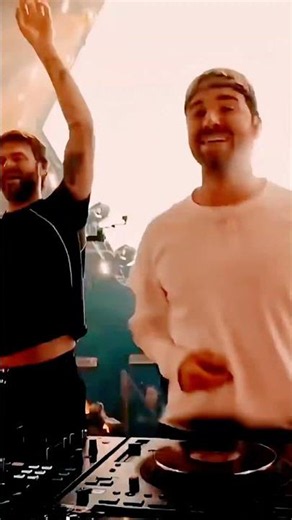 Just like that🎶 full set from Ultra in Melbourne is up now.mp4