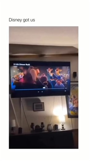 sloth n chill | has me over here cackling up at this scene why are the sloths so slow 😂😂😂😂 MOVIE | ZOOTOPIA(+) Video from @jasminesbasementt . . . . . .... | Instagram