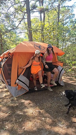 Even on the trails ya girls need to throw a fit 😉 I’m so happy you’re here 🖤 My favorite pages @valkyrie.jeep.club @northtexasjeepclub @canyon.state.jeeps.and.offroad @gearheadcoffeeco - VALKYRIE @clearlidz_jeeps - DODGER @jedcogear - DODGER @barricadeoffroad - 5BAR0953 @wethepeopleholsters - DODGERJEEP15 @vakandiapparel - dodgerjeep15 @wickedprotein - sara10 @wheelsfeelsusa - sarasjeep | Sara's Off-Road Adventures
