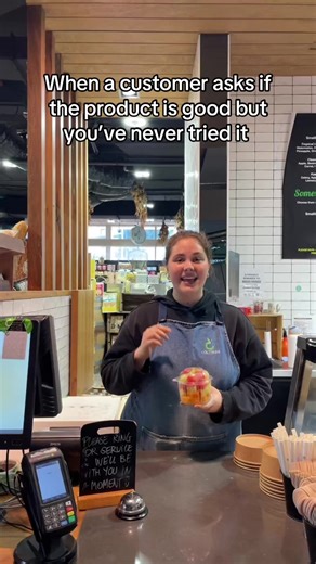 Juice Bar Worker's Hilarious Customer Encounter