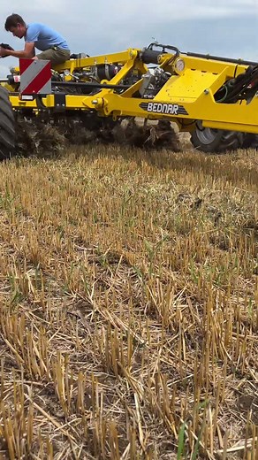 FENIX FO_PROFI - tine cultivator designed for intense shallow and in-depth soil cultivation.