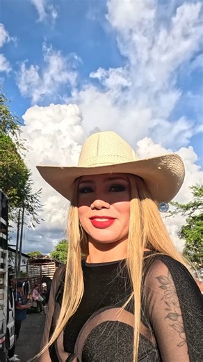 59K views · 2.5K reactions |  Stunning Natural Beauty  #culturas4k #colombia #expocaqueta #lady #ladies #curvy #horses #caballos #women #usa #mexico | Culturas 4K | Facebook