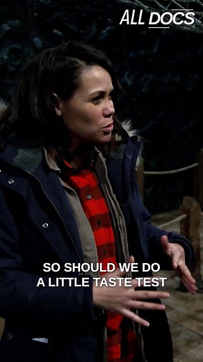 We take a look at the fruits bats and what they like to eat.... figs, strawberries? | Banijay Documentaries