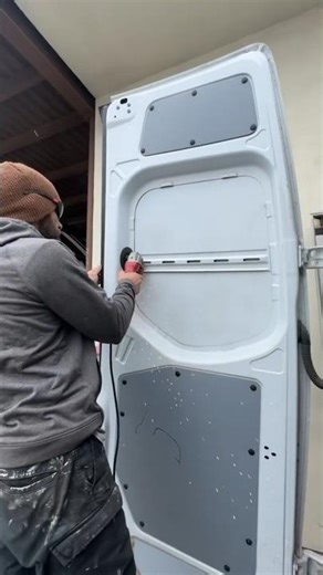 Camper Van Transformation in 40 seconds