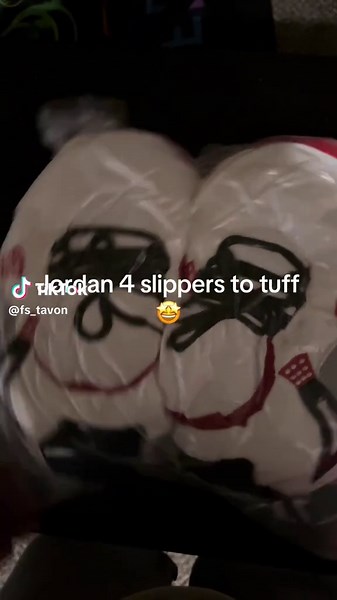 Stylish Jordan 4 Slippers for Every Occasion