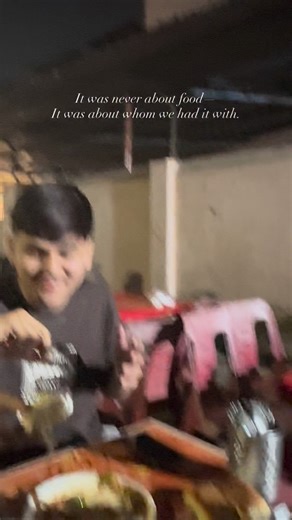 𝐓𝐈𝐘𝐀 on Instagram: "Kya Starbucks Aur kya cafe"