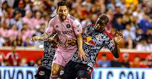 Con gol de Messi, Inter Miami ganó 2-0 a New York Red Bulls y sale del último lugar en la MLS