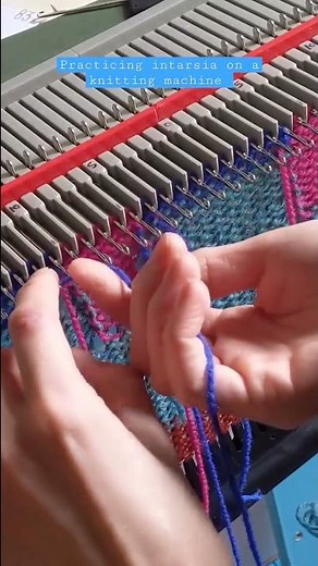 practicing intarsia on the bond sweater machine :) #knittingmachine #sweatermachine