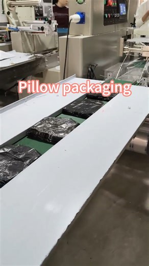 Auto-packing machine on Instagram: "T-shirts, bath towels, and storage bags packaged in a pillow-like format. #TShirtPackaging #GarmentPackagingMachine #FlowWrapPackaging #PillowPackMachine #TextilePackaging #ClothingPackaging #StorageBagPackaging #AutomaticWrapping"