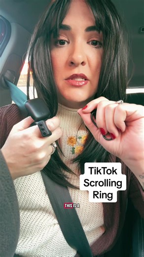 🌟👆 Hey, TikTok fam! Today, I’m super excited to introduce you to a game-changing gadget: the finger clicker! If you love scrolling through TikTok as much as I do, this little device is a must-have. It effortlessly attaches to your finger, allowing you to scroll through videos without straining your hand. No more awkward finger positions or sore muscles! Watch as I demonstrate how easy it is to use while enjoying all my favorite TikTok content. Whether you're binge-watching or just browsing, th