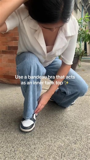 No more peeking!🫣 Wear any loose top without worries! Start switching to wireless and use a bandeau strapless bra for a hassle-free OOTD! 🫶🏻 Available in the basket! 🛒 #huga #wirelessbra #nonwire #bra #straplessbra #bandeau