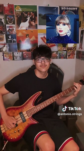 7 Easy Bass Lines That Anyone Can Learn !!