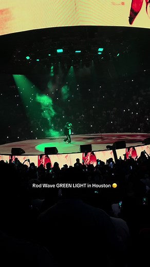 Rod Wave Live Performance in Houston: Last Lap Green Light Concert 2024